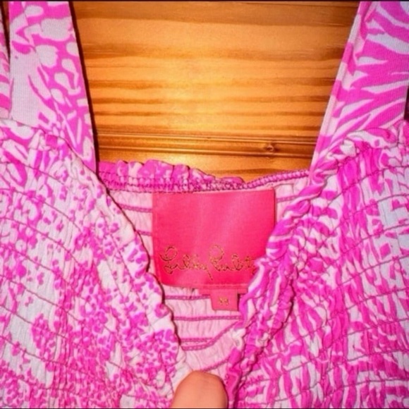 Lilly Pulitzer Rivera Wild Fuchsia Swipe Right tie strap Romper Medium - Picture 2 of 8